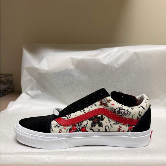 Vans Stranger Things Red and Black Sneakers - Picture 4 of 10